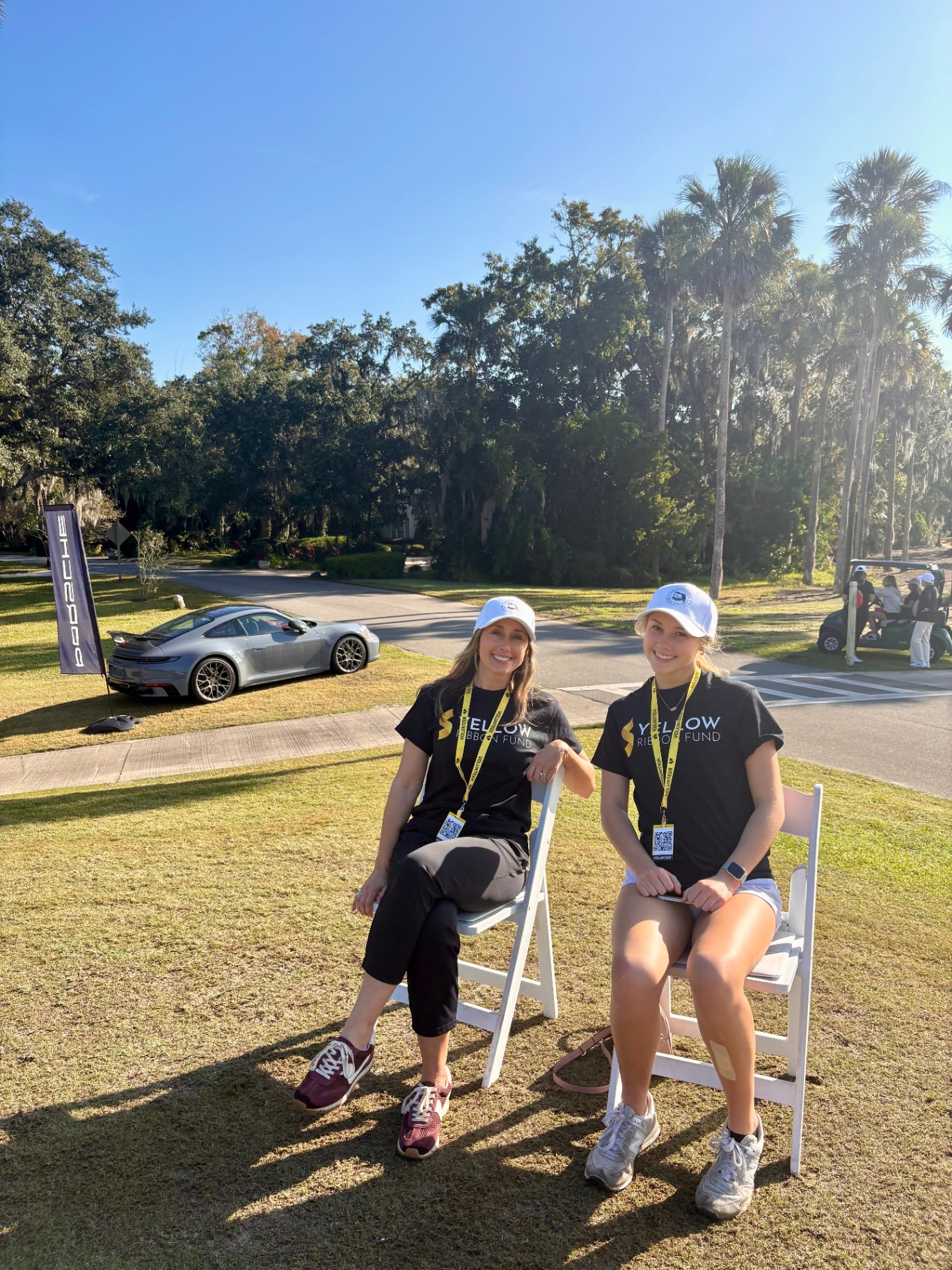 Yellow Ribbon Fund volunteers on-course with Porsche activation